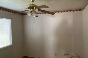 543 Bluebonnet Dr, Freeport, TX 77541 - Photo 11