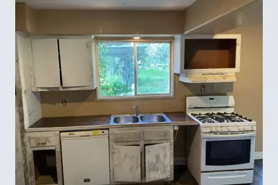 543 Bluebonnet Drive, Freeport, TX 77541 - Photo 5