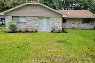 6302 Hanley Ln, Houston, TX 77016 - Photo 3