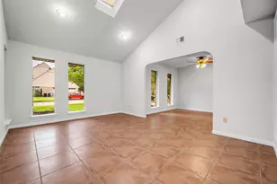 4303 Long Grove Dr, Seabrook, TX 77586 - Photo 9