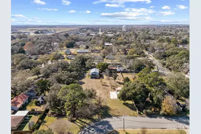 2306 Powell Street, Bay City, TX 77414 - Photo 3