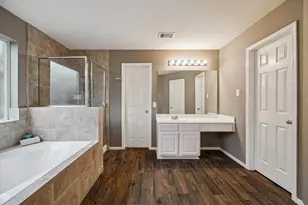 13915 Early Dew Ct, Houston, TX 77045 - Photo 9