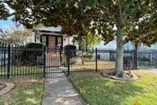 4713 Avenue R, Galveston, TX 77551 - Photo 1