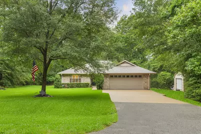 106 Wood Forest Lane, Huntsville, TX 77340 - Photo 3