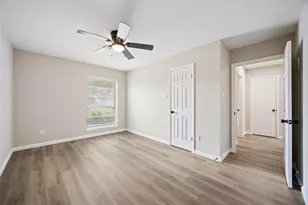 8826 Tanager St, Houston, TX 77036 - Photo 33