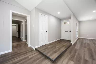 8826 Tanager Street, Houston, TX 77036 - Photo 3