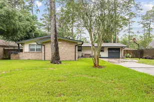 1034 Royal Oak Dr, Dickinson, TX 77539 - Photo 1