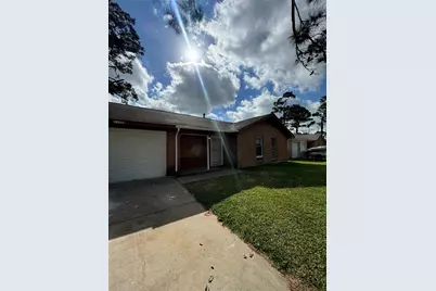 11218 Blades Street, Houston, TX 77016 - Photo 9