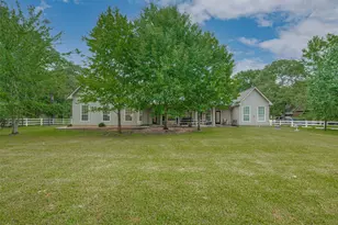 9072 Grand Lake Estates Dr, Montgomery, TX 77316 - Photo 37