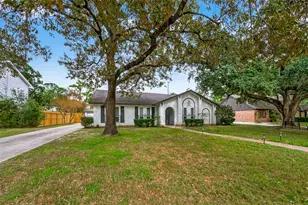 13418 Paradise Valley Dr, Houston, TX 77069 - Photo 3