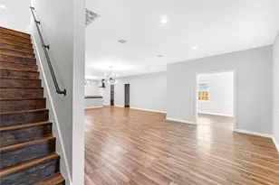 3925 McKinley St, Houston, TX 77051 - Photo 9