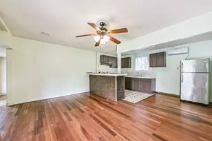 900 N 8th St, Baytown, TX 77520 - Photo 9