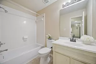 5002 Hearth Hollow Ln, Sugar Land, TX 77479 - Photo 21