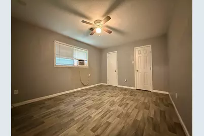3656 Hemlock St, Orange, TX 77630 - Photo 11