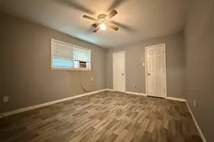 3656 Hemlock St, Orange, TX 77630 - Photo 11