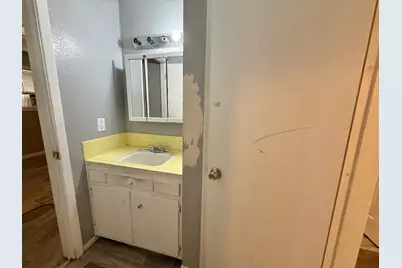 3656 Hemlock St, Orange, TX 77630 - Photo 9