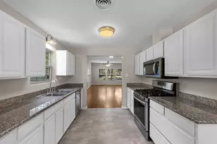 7475 Ashburn St, Houston, TX 77061 - Photo 7
