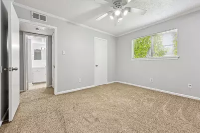 1645 W Main Street #11, Houston, TX 77006 - Photo 7