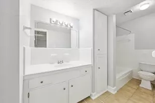 1645 W Main St, Houston, TX 77006 - Photo 5