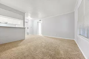 1645 W Main St, Houston, TX 77006 - Photo 3