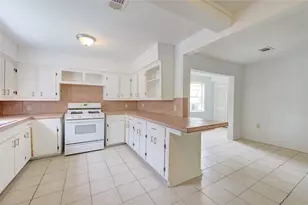 10717 Pillot St, Houston, TX 77029 - Photo 7