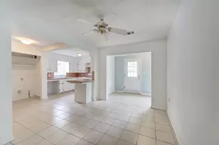 10717 Pillot St, Houston, TX 77029 - Photo 9