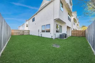 1422 Caywood Ln, Houston, TX 77055 - Photo 15