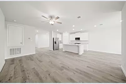 16976 Hazelnut Drive, Conroe, TX 77302 - Photo 7