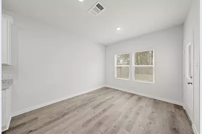 16976 Hazelnut Drive, Conroe, TX 77302 - Photo 9