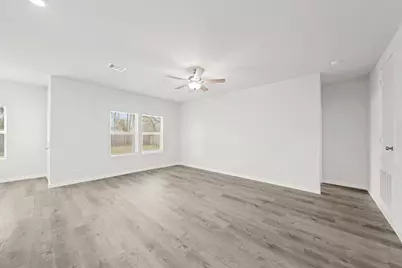 16976 Hazelnut Drive, Conroe, TX 77302 - Photo 11