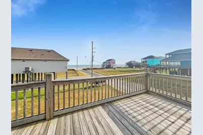 832 S East Road, Crystal Beach, TX 77650 - Photo 19