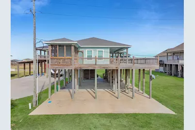 832 S East Road, Crystal Beach, TX 77650 - Photo 9