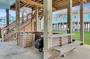 832 S East Rd, Crystal Beach, TX 77650 - Photo 31