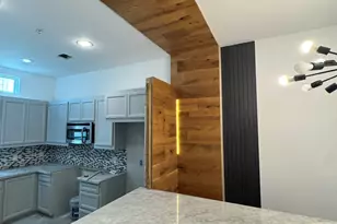 2710 Hullsmith Dr, Houston, TX 77063 - Photo 9