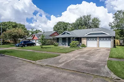 307 Enfield Drive, Highlands, TX 77562 - Photo 3
