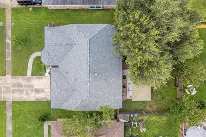 307 Enfield Drive, Highlands, TX 77562 - Photo 7