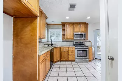 307 Enfield Drive, Highlands, TX 77562 - Photo 23