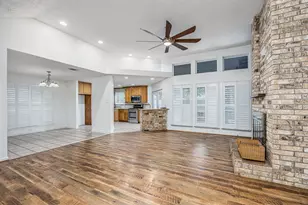 307 Enfield Dr, Highlands, TX 77562 - Photo 19