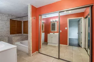 307 Enfield Dr, Highlands, TX 77562 - Photo 31