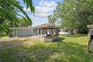 606 Meadowlawn St, La Porte, TX 77571 - Photo 13