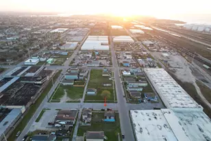 604 42nd St, Galveston, TX 77550 - Photo 29