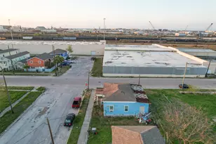 604 42nd St, Galveston, TX 77550 - Photo 21