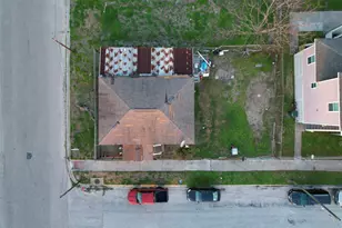 604 42nd St, Galveston, TX 77550 - Photo 23