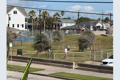 2211 28th Street, Galveston, TX 77550 - Photo 35