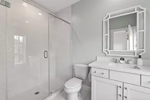 927 W 25th St, Houston, TX 77008 - Photo 33