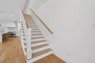 927 W 25th St, Houston, TX 77008 - Photo 21