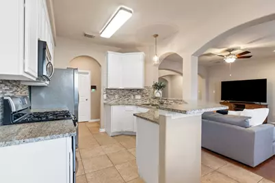 7526 N Linpar Court, Houston, TX 77040 - Photo 7