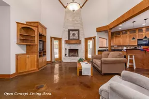801 Caspers Cove, Hudson, TX 75904 - Photo 3