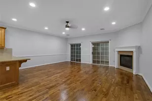 341 W 23rd St, Houston, TX 77008 - Photo 9