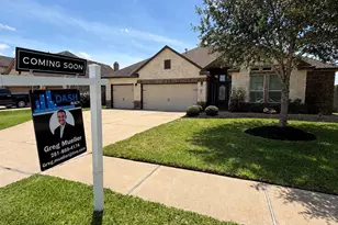 732 Somerset Landing Ln, League City, TX 77573 - Photo 1